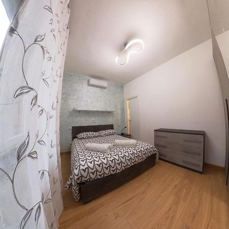N&Ghomesweethome Raffaelloelegante Appartamento Ideale Casa Vacanze Affari Mediolan Zewnętrze zdjęcie