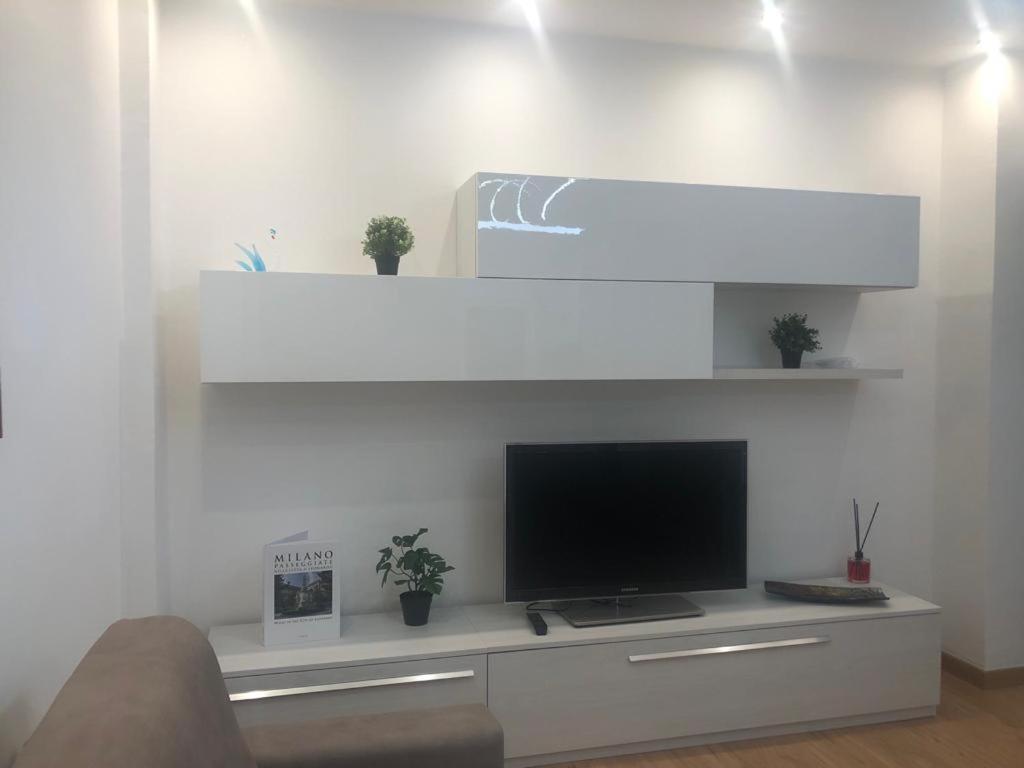 N&Ghomesweethome Raffaelloelegante Appartamento Ideale Casa Vacanze Affari Mediolan Zewnętrze zdjęcie