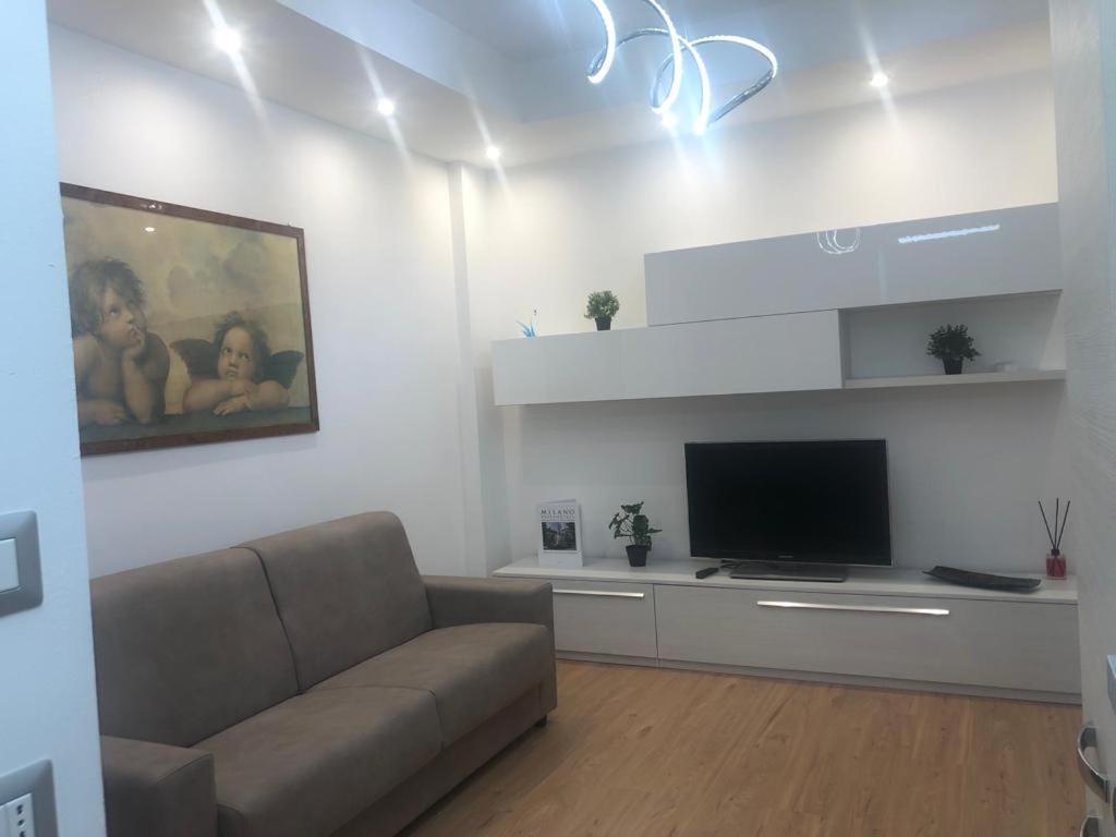 N&Ghomesweethome Raffaelloelegante Appartamento Ideale Casa Vacanze Affari Mediolan Zewnętrze zdjęcie