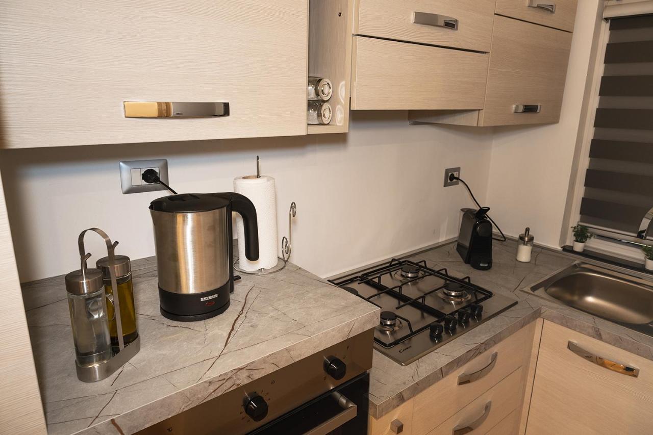 N&Ghomesweethome Raffaelloelegante Appartamento Ideale Casa Vacanze Affari Mediolan Zewnętrze zdjęcie